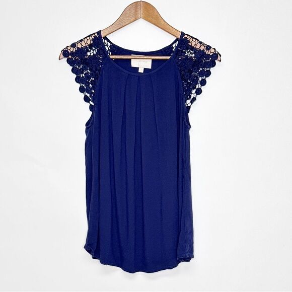 Skies Are Blue Lace Capped Sleeve Top Navy 33258 Small - Picture 1 of 7
